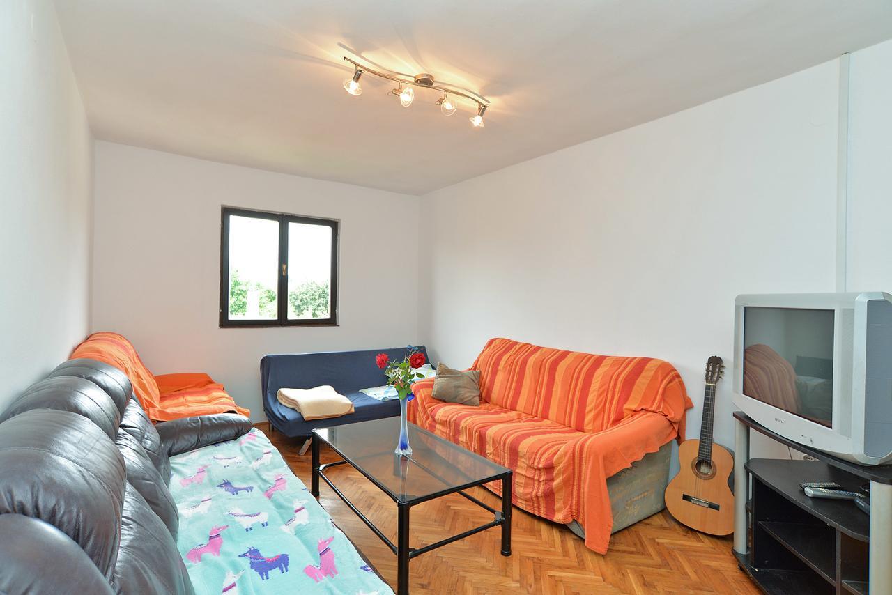 Apartments Dino 1700 法扎纳 外观 照片